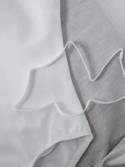 Bloch hvid dragt m.bælte u. ærme til piger