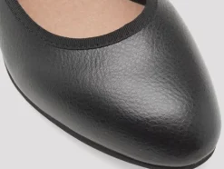 Bloch karaktersko med høj hæl