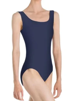 Dragt med tank ærmer i navy fra Wear Moi