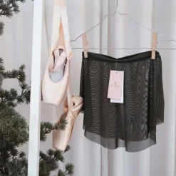 Flot kort olivengrøn balletskørt fra BalletRosa