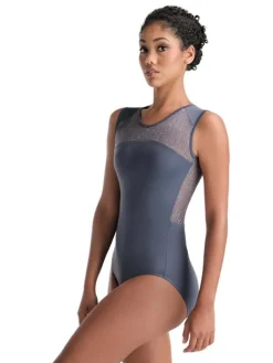 Grå dragt m. blonde og flot ryg fra ballet Rosa