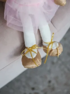 Hvid balletmus med tutu og balletsko