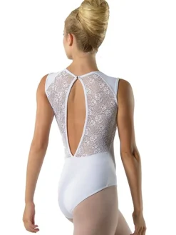 Hvid dragt m. blonde fra ballet Rosa