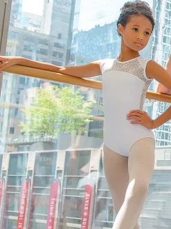 Hvid dragt m. blonde til piger fra BalletRosa