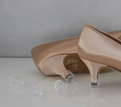 International standardsko med smal hæl