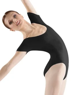 Kortærmet dragt fra Bloch i sort