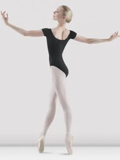 Kortærmet dragt fra Bloch i sort