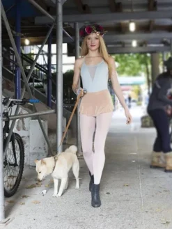 Lattefarvet pull on skørt fra Bullet Pointe