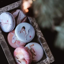 Lille fint spejl med print af tutudanser