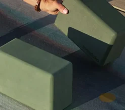 Manduka foam yogablok i salvie grøn