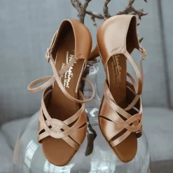 Peach satin latinsko Mia International dansesko