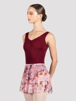 Pull on skørt med smukt rødlig print af blomster fra Bloch