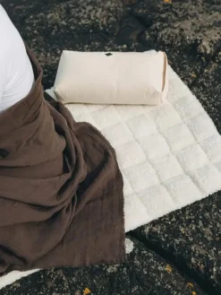 Simple Days YOGA meditationspude i ivory