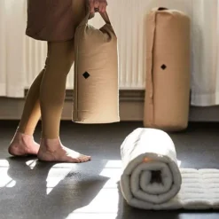 Simple Days yogapølle i beige