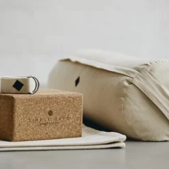 Simple Days yogapølle i råhvid