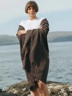 Simple Days yogasjal i mørkebrun