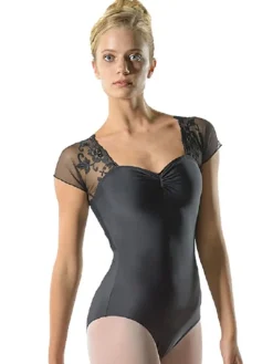 Sort dragt m. blonde og lille ærme ballet Rosa