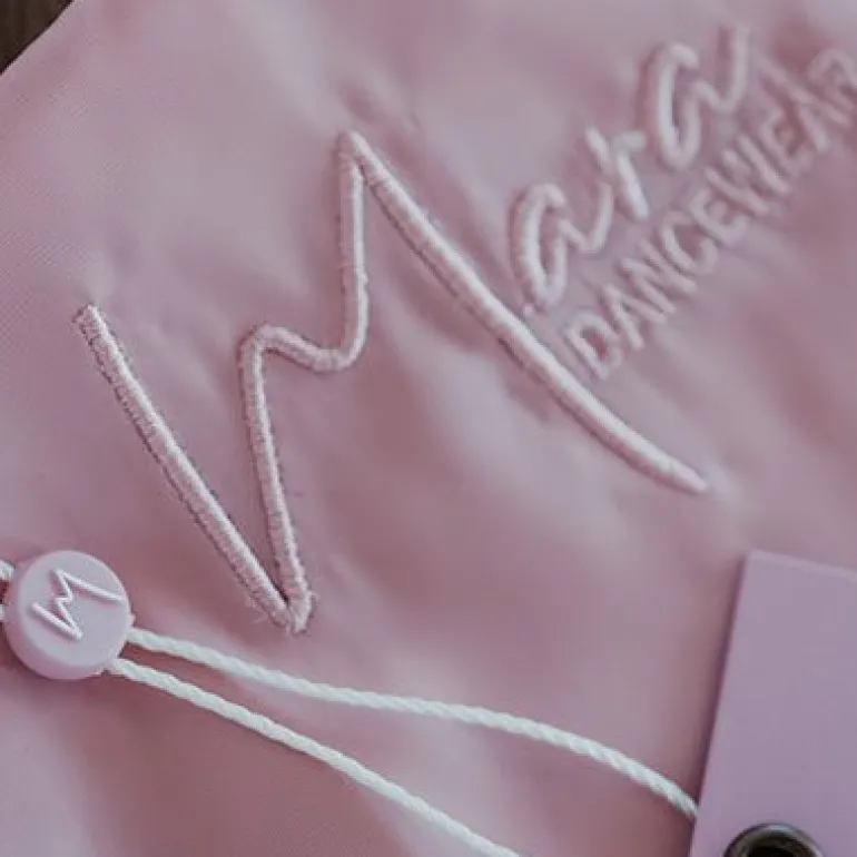 Sort pull on velour skørt fra Mara Dancewear