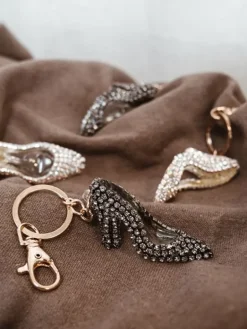 Standard dansesko nøglering med AB rhinsten