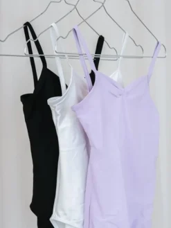 Wear Moi dragt med rynk til piger i lyselilla