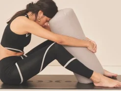 Yoga bolster i lysegrå - Moonchild